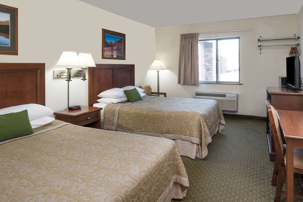 Super 8 By Wyndham Kalispell Glacier National Park Rum bild